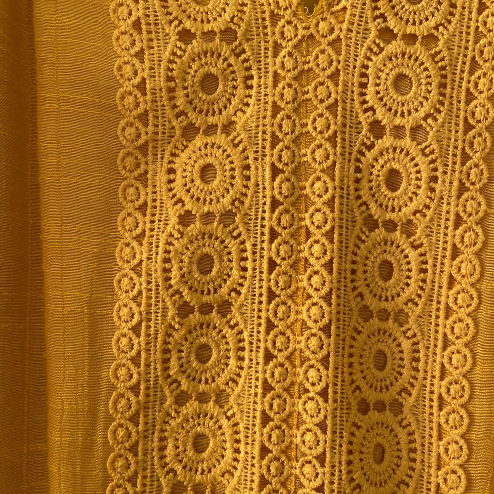 Beautiful yellow dress - Picture 3 of 4